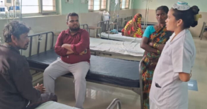 కొడపాక రాజన్నను పరామర్శించిన రజిని కుమార్ బీరెల్లి