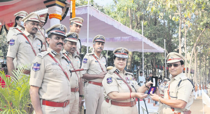 Prisons Department DSP Ramayya receives President's Medal.