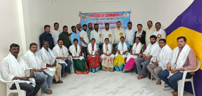 ఆదర్శ గ్రామంగా తీర్చిదిద్దినప్పుడే సర్పంచ్ గా గుర్తింపు