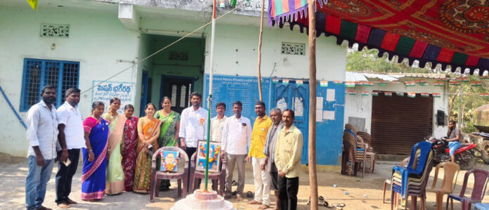 హౌజుబుజుర్గులో ఘనంగా గణతంత్ర దినోత్సవ వేడుకలు