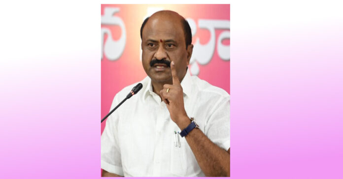 కేసీఆర్కు సిట్ నోటీసులు.. కాంగ్రెస్ సర్కార్ కక్షసాధింపు చర్యే!