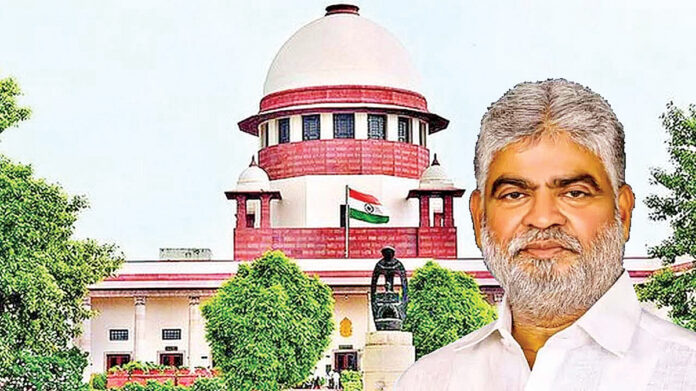 The Supreme Court has issued notices to the Speaker in the defection case.