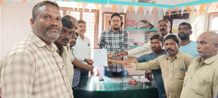 దేశవ్యాప్తంగా సర్వత్రిక సమ్మెను విజయవంతం చేయాలి