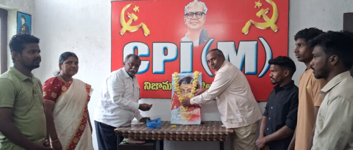 మహిళా సాధికారత సాధనతోనే సావిత్రిబాయి పూలేకు నిజమైన నివాళి: సీపీఐ(ఎం)