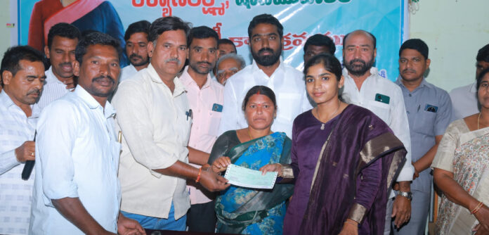 పేదల సంక్షేమమే ప్రజా ప్రభుత్వ లక్ష్యం