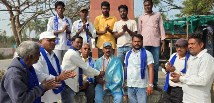 ముంబైకారులైన మూలనివాసి మాలాజీకి సన్మానం