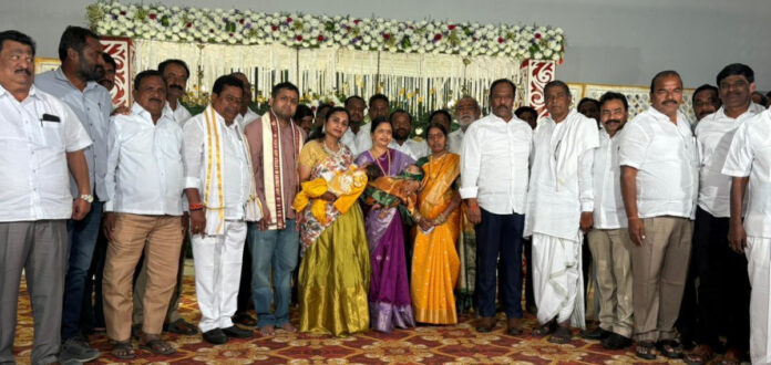 కామారెడ్డిలో ఘనంగా కవలల భారసాల