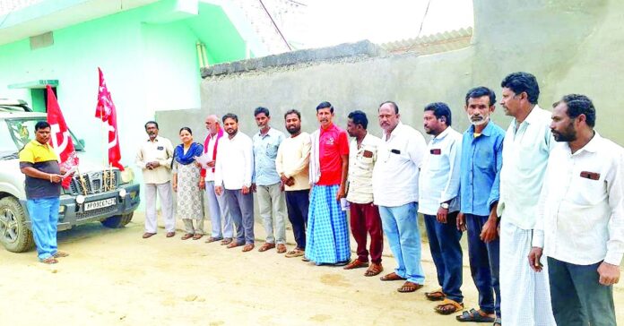 వెల్దండలో కార్మిక కర్షక పోరుయాత్ర ప్రారంభం