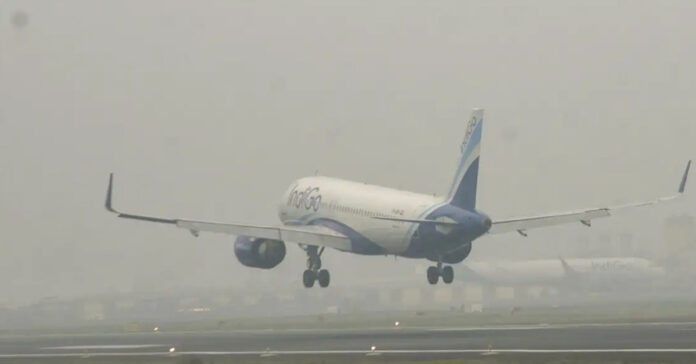 Dense fog in Delhi, flights and trains delayed
