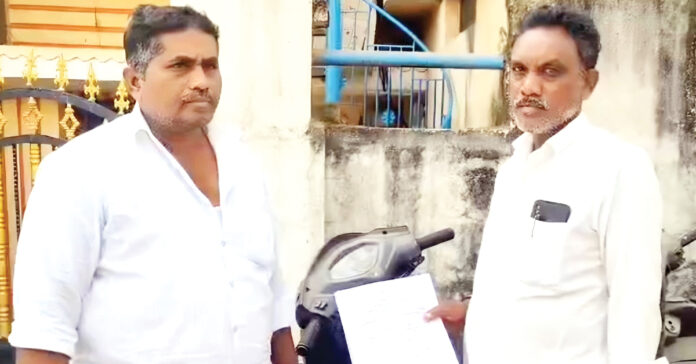 కొడుకు నామినేషన్ వేసేవేళ తల్లి మృతి