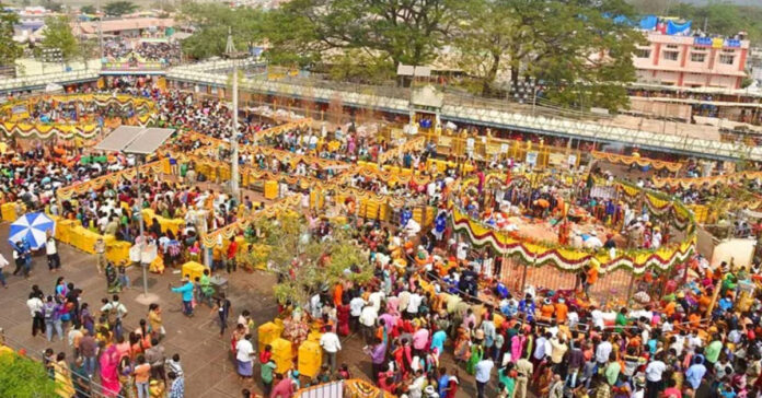 మేడారం భక్తులకు అలర్ట్.. వాట్సప్ లో ‘Hi’ మెసేజ్..!