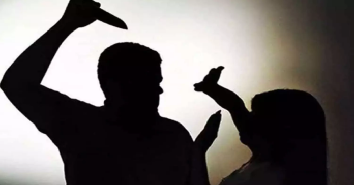 Husband stabs wife with knife for not giving him money to drink