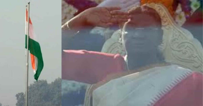 జాతీయ జెండాను ఆవిష్కరించిన రాష్ట్రపతి ముర్ము