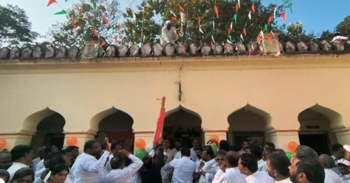 Broken flagpole...a near miss for the minister