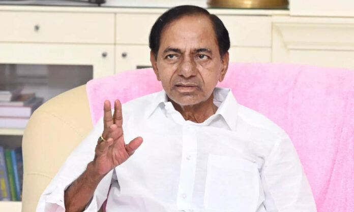సిట్ నోటీసులపై న్యాయ నిపుణులతో చర్చిస్తున్న కేసీఆర్