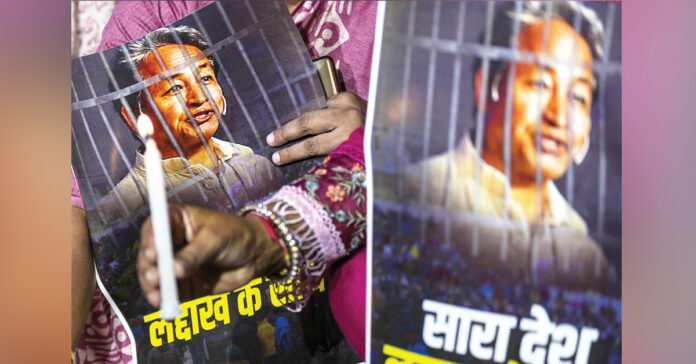 కేంద్ర ప్రభుత్వాన్ని కూల్చి కుట్ర