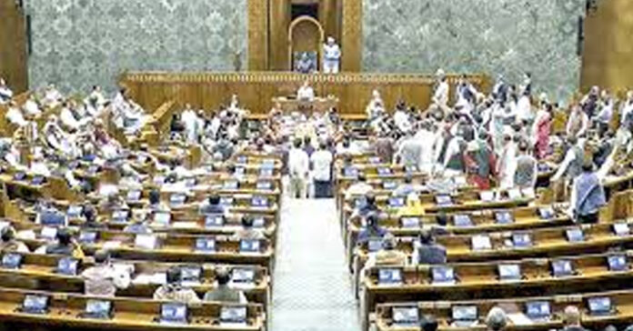 కర్నాటక గవర్నరూ నిష్క్రమణ బాటే