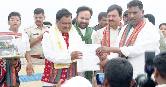 గిరిజన ప్రాంతాల అభివృద్ధికి కేంద్రం కట్టుబడి ఉంది