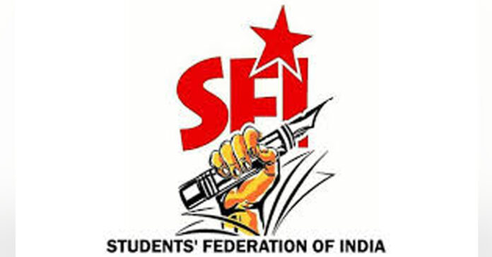 కాస్మోటిక్ ఛార్జీల విడుదలకు బ్యాంకు ఖాతా షరతను వెనక్కి తీసుకోవాలి