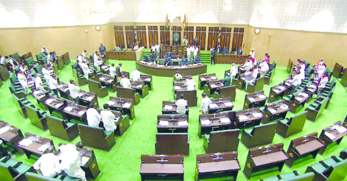 ఉపాధి చట్టాన్ని కొనసాగించాలి