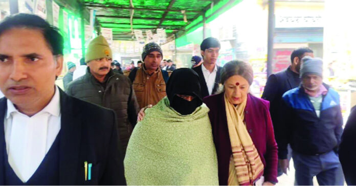 అఖ్లాక్ కుటుంబానికి సీపీఐ(ఎం) అండ