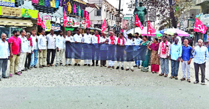 వెనిజులాపై అమెరికా దాడిని ఖండిస్తున్నాం