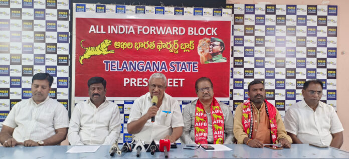 యువతను రాజకీయాల్లో భాగస్వామ్యం చేస్తాం