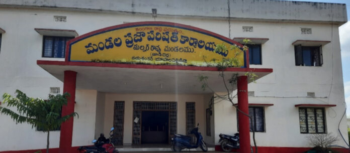 సమస్యలు చెప్పడానికి వేదికేది.?