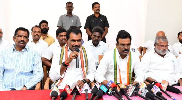 కాలేశ్వరానికి ఇచ్చిన ప్రాధాన్యత పాలమూరుకు ఎందుకు ఇవ్వలేదు