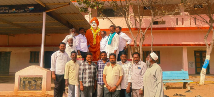 యువత వివేకుని సన్మార్గంలో నడవాలి