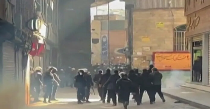 ఇరాన్లో తీవ్రమైనా ఆందోళనలు..