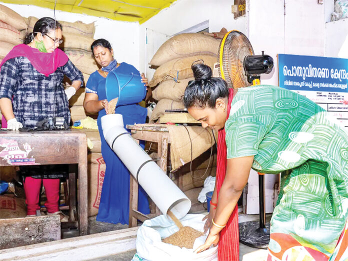 కేరళ రేషన్ డీలర్లకు పెరిగిన వేతనం, కమిషన్