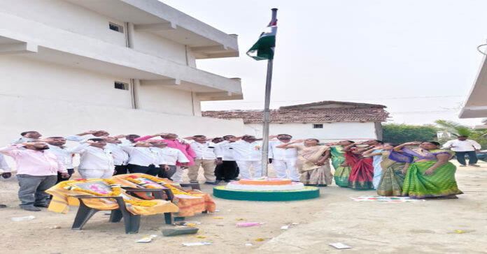 ఘనంగా గణతంత్ర వేడుకలు