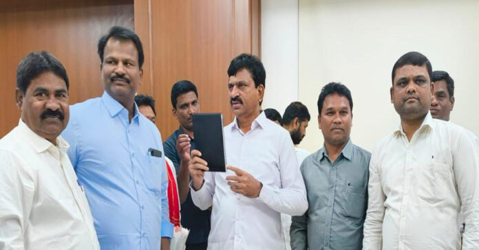 మంత్రి పొంగులేటికి నూతన సంవత్సర శుభాకాంక్షలు: తెలంగాణ వర్కింగ్ జర్నలిస్ట్ ఫెడరేషన్