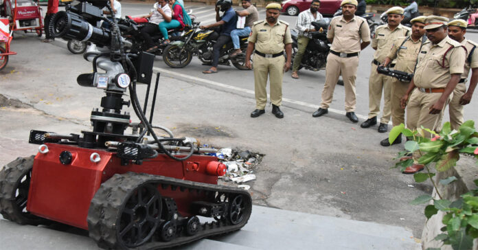 నాంపల్లి అగ్ని ప్రమాదం..రంగంలోకి రోబో