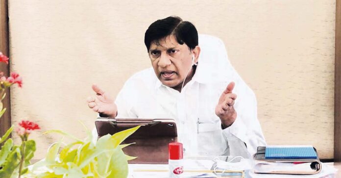 బి వినోద్‌కుమార్‌