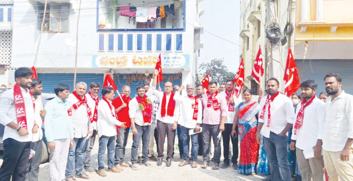 Elect CPI(M), the voice of the people.