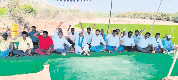 The construction of LM6 Canal should be completed.