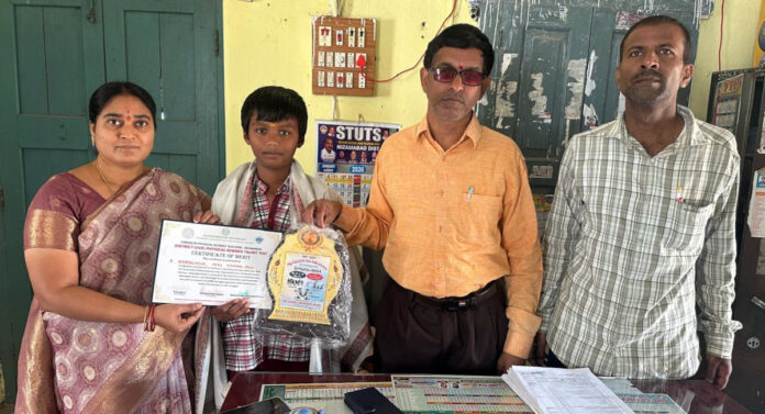 భౌతిక రసాయన శాస్త్రం ప్రతిభ పరీక్షలో రాష్ట్ర స్థాయికి ఎంపిక