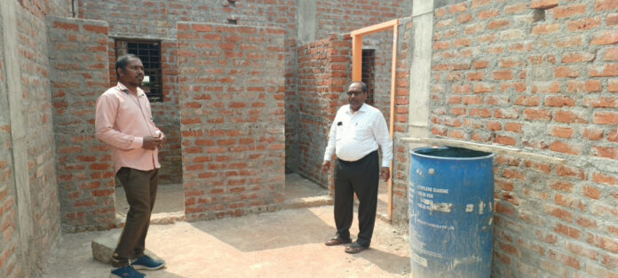 ఇండ్ల నిర్మాణాలను వేగవంతం చేయాలి