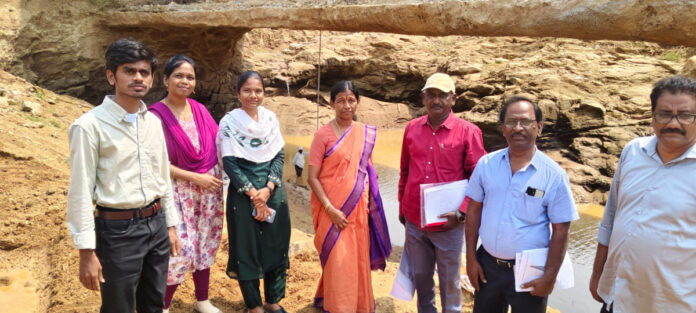 వరద కాలువ గండి మరమ్మతు పనుల పురోగతి పరిశీలన