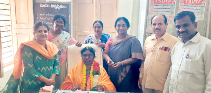 నూతన మండల విద్యాధికారికి సన్మానం