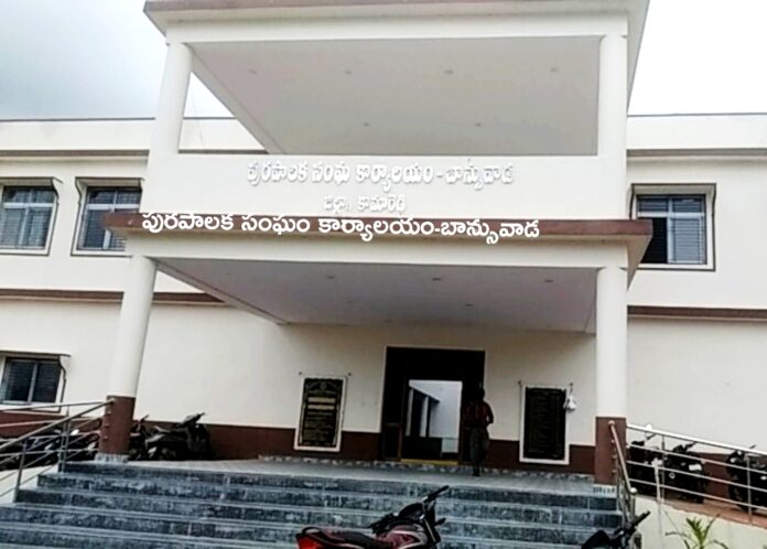 The hand is strong in Bansawada.