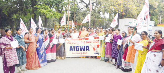 కుల దురహంకారంతోనే చిన్నారి హత్య