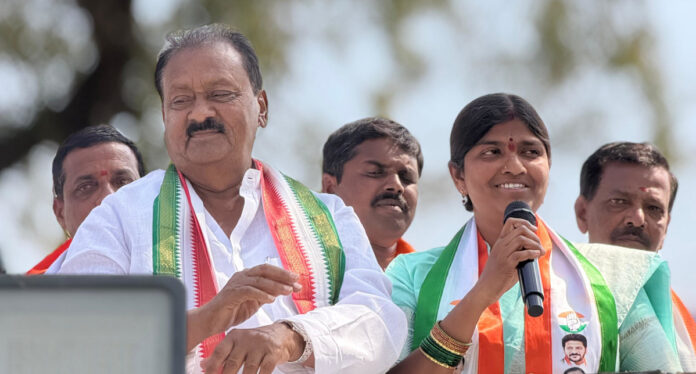 Congress candidate Vanitha campaigns in Ward 9