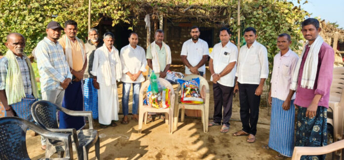 Congress leaders visit the family of the deceased