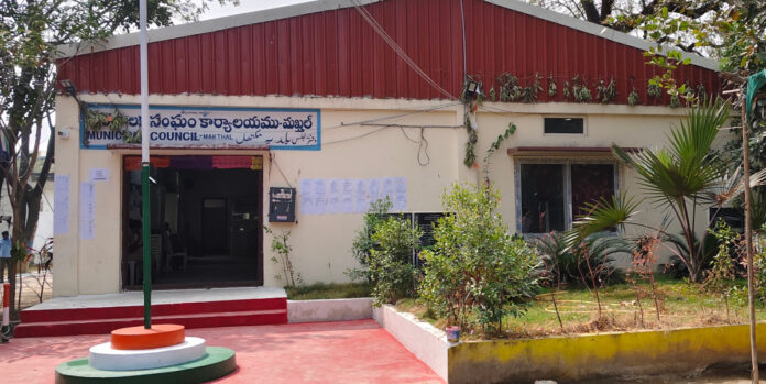 మక్తల్ మున్సిపల్ పీఠం కాంగ్రెస్ కైవసం