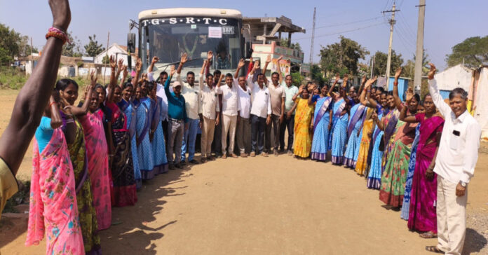 Congress leaders who went to CM's house