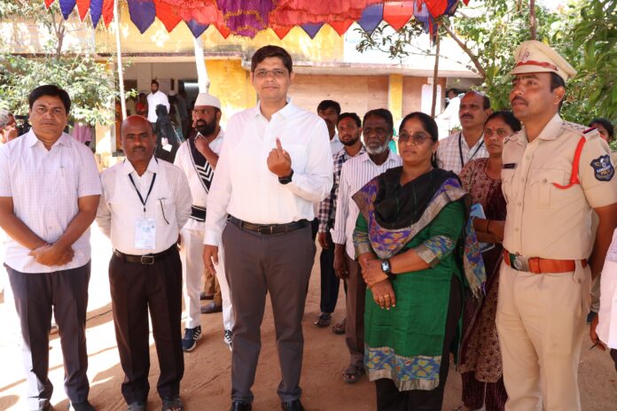District Collector exercising his right to vote