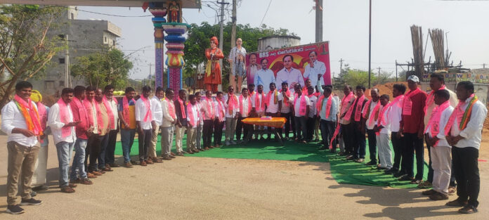 ఊరుకొండలో ఘనంగా కేసీఆర్ జన్మదిన వేడుకలు..